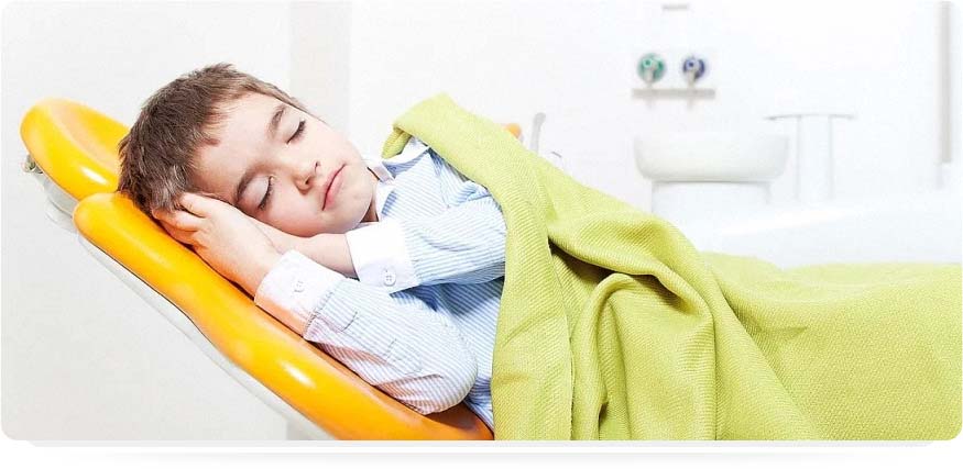 Лікування дитячих зубів уві сні під загальним наркозом в Києві